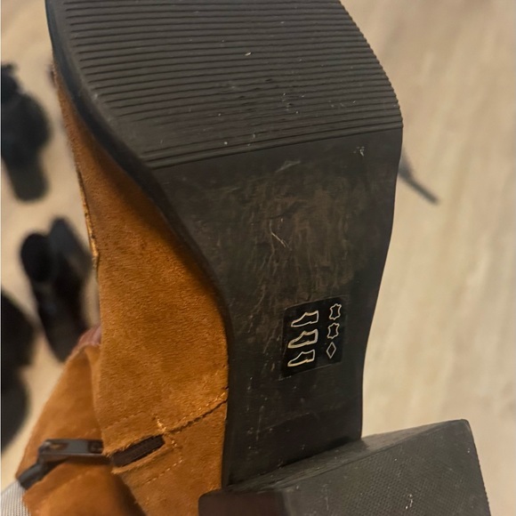 Rotunda Arge Block Heel Boots | Camel Suede + Embossed Leather | Size 7 US 37 EU - Picture 12 of 13